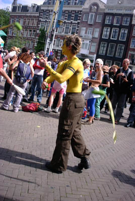 jugling at the Nieuwmarkt